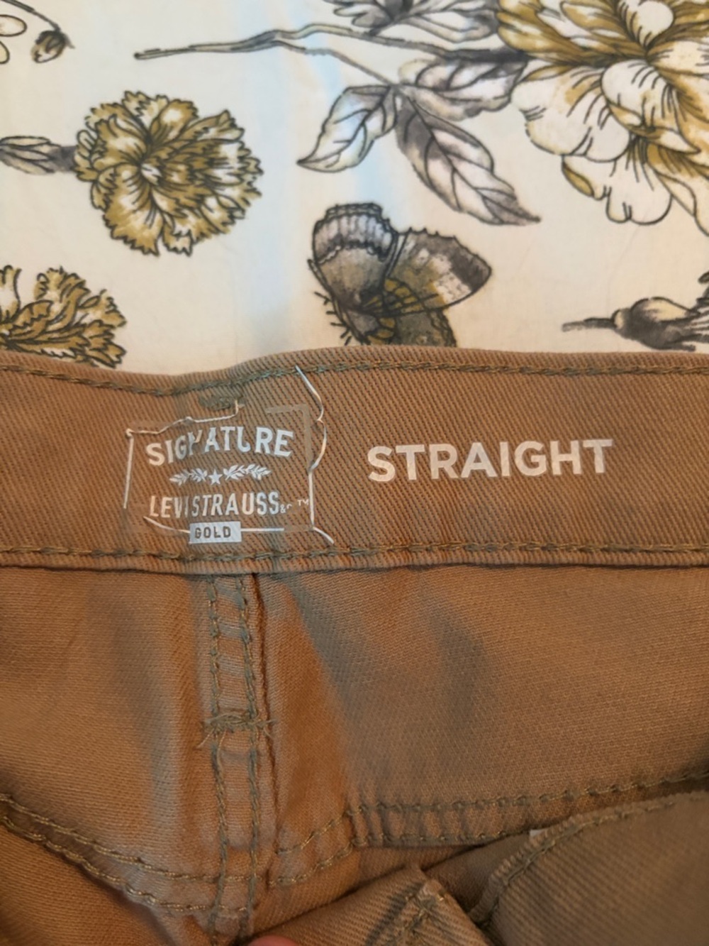 Levi's Men's Khaki/Tan Chino Pants - Straight Leg - Picture 2 of 3
